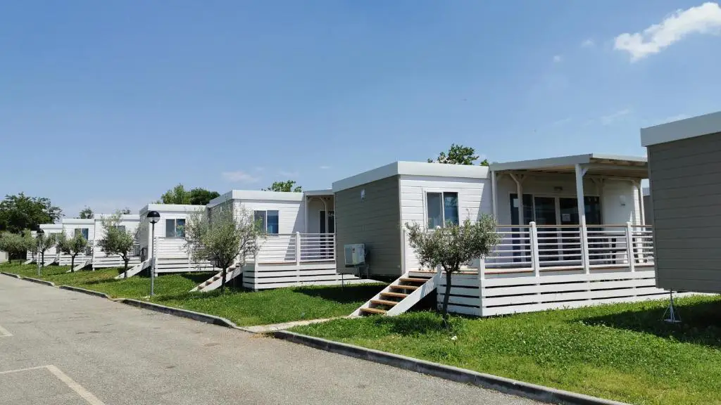 The Garda Village directly on Lake Garda in Sirmione with pools and private beach – 4
