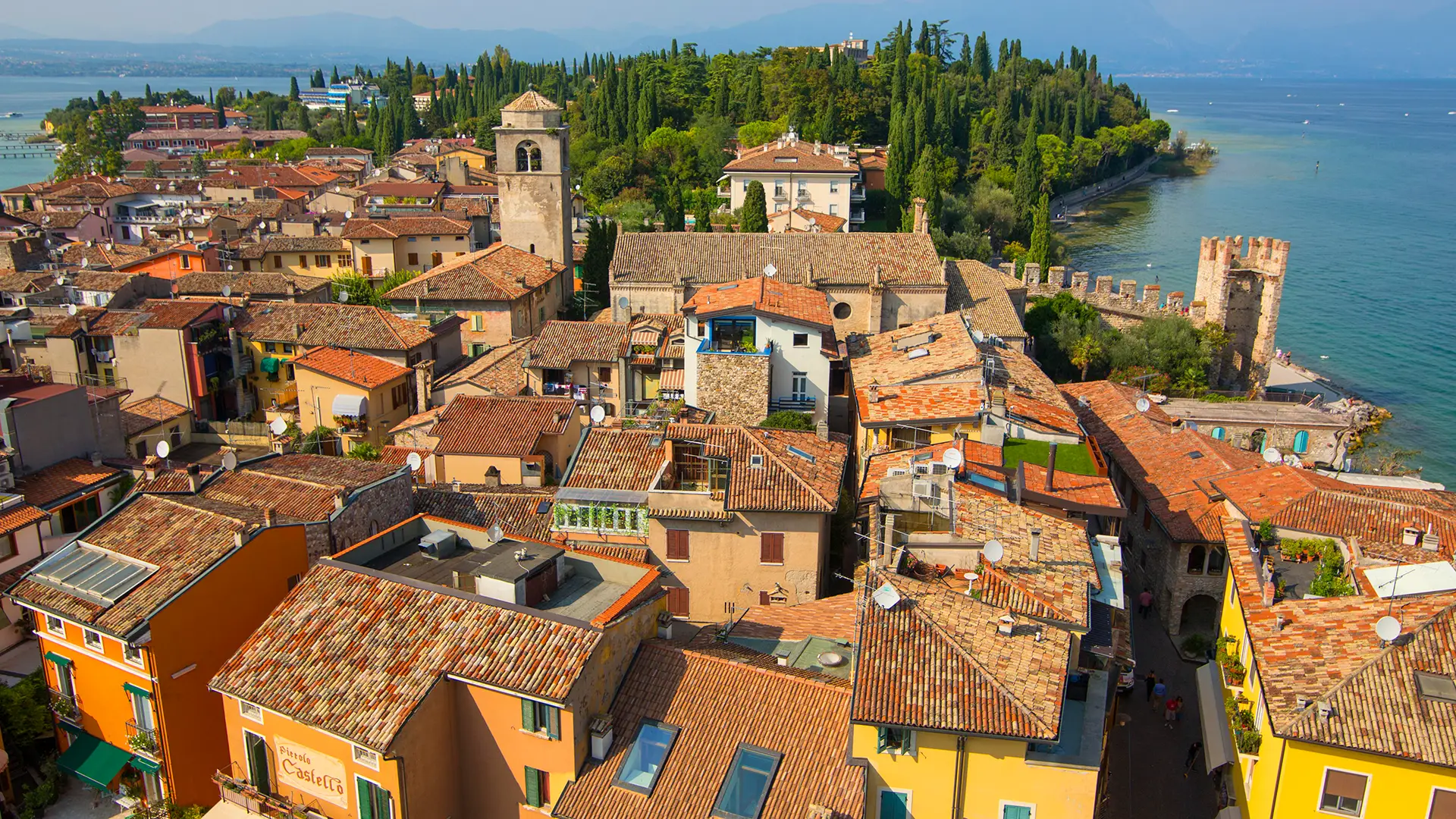 Camping am südlichen Gardasee zwischen Peschiera del Garda, Sirmione und Desenzano